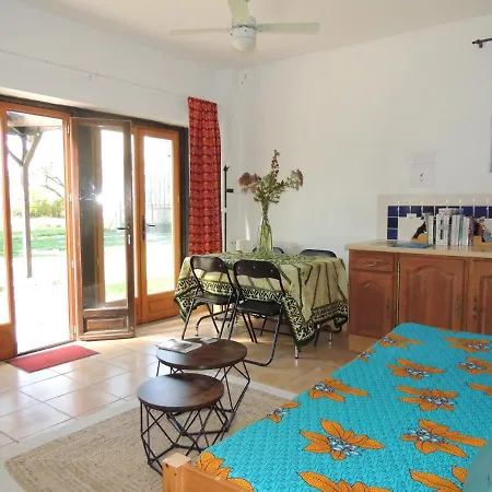 Bed & Breakfast La Qui A Du Chien 3*