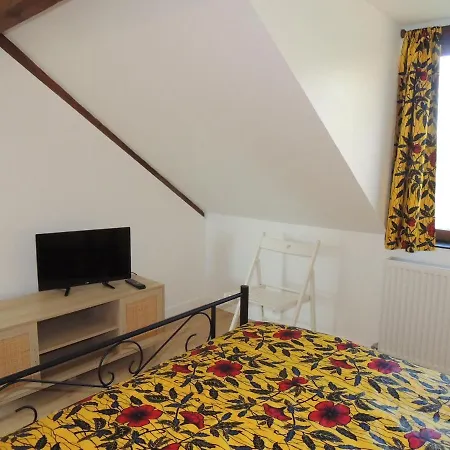 La Qui A Du Chien Neuville-sur-Touques